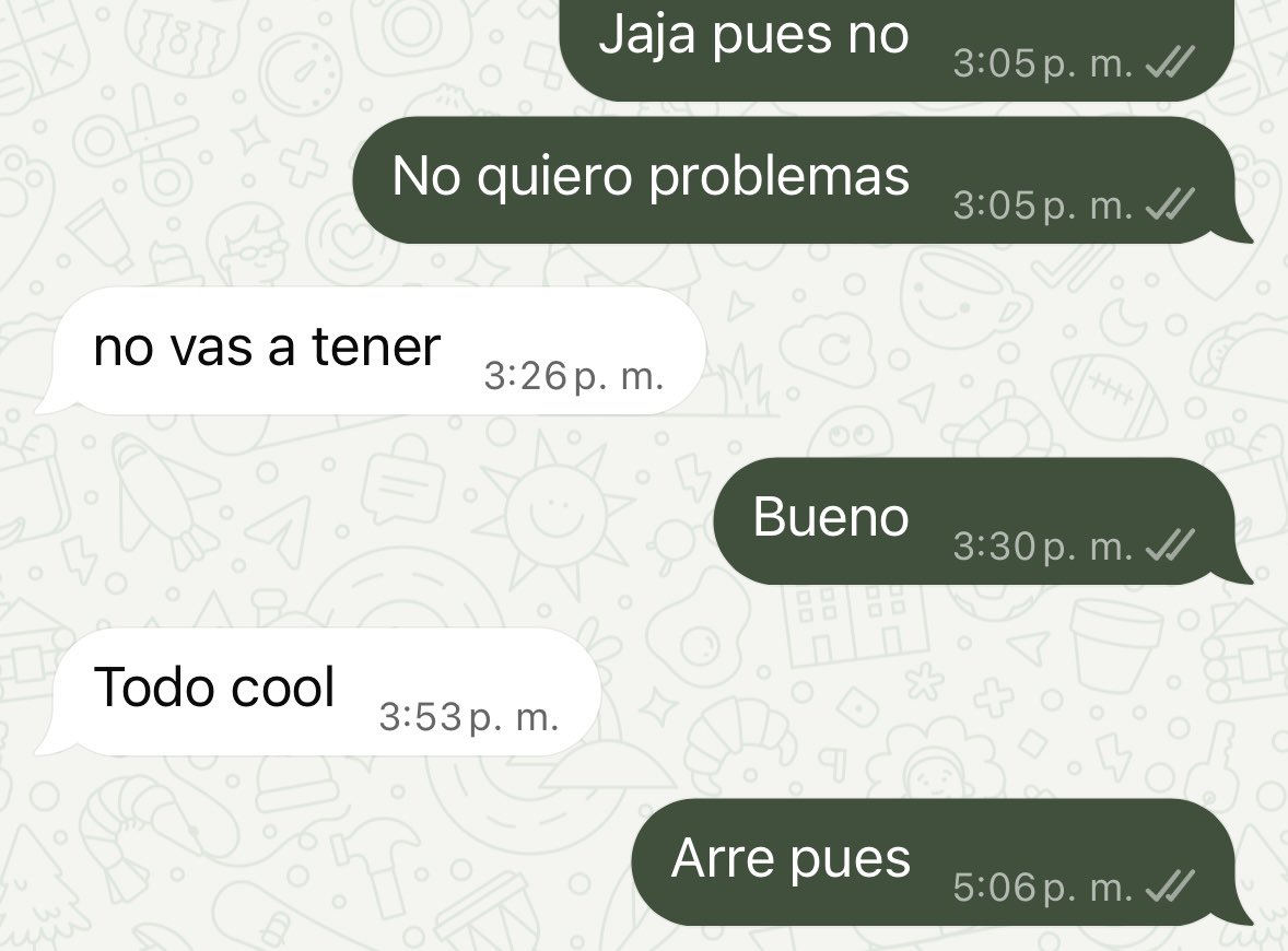 Aapez4o's tweet photo. Una chica me agregó en fb pero la acepté como un mes después, un día le di un toque por fb, me lo devolvió y nos dimos como 10, entonces le escrib��. Tiene 18 años, estamos quedando en salir, dice que ha tenido un novio mayor, no busco relación pero a ver qué se da https://t.co/KGVBCSMQM3