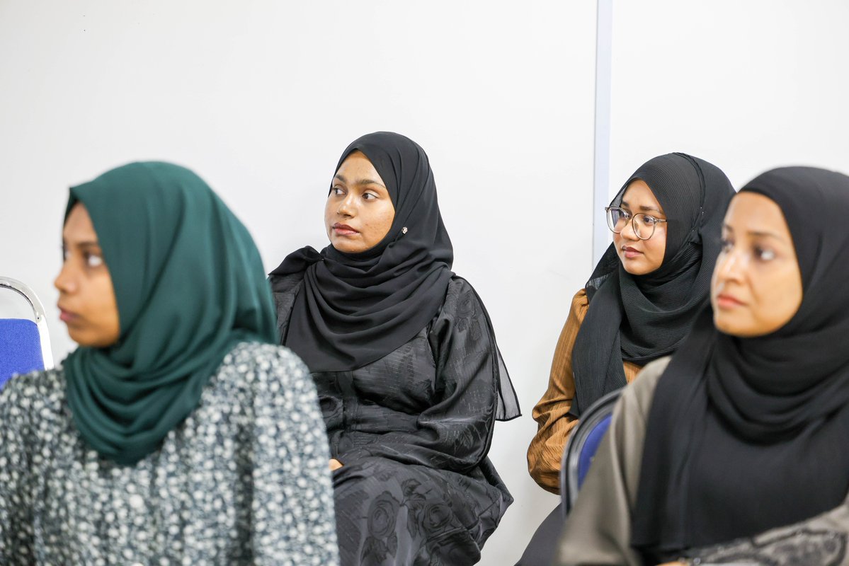 MNACAMALDIVES's tweet photo. A knowledge-sharing session regarding ACC’s participation in the 7th GlobE Network Plenary Meeting was conducted for investigators, facilitated by Lead Anti-Corruption Intelligence Analyst Firushana Ibrahim.  @ACC_Maldives https://t.co/QkclMRZAY2