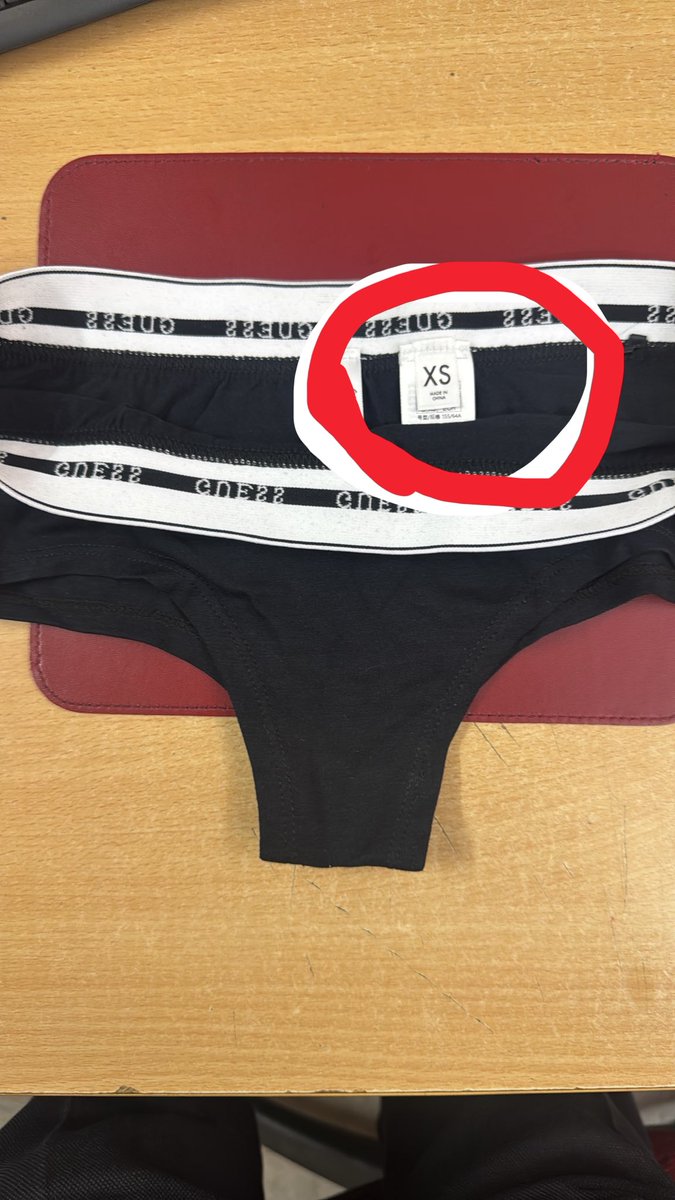 appunnni's tweet photo. @GUESS Most disappointed to inform wrong size delivered against order # FY6AB09BB354A42CFA52. Received XS instead of XL size. Despite repeated mails no active solution. Deliberate cheating, I doubt. Either refund or give correct size. Expecting response. https://t.co/k2tv1LvhWM