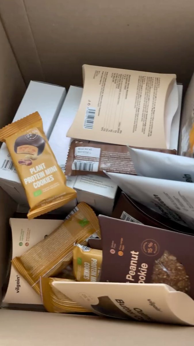 JoaopScp's tweet photo. Všechny tyhle dobroty byly hotové za pár minut, zdravé a chutné. Recepty najdete na mém profilu. Udělala jsem zásoby surovin a chystám výrobu jedlých dárků. https://t.co/hztp4wnXSm