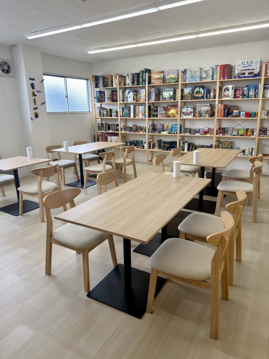 MOSHENA_BgCafe's tweet photo. 本日もオープンです！
月曜日からボードゲーム遊びましょ〜！！

 #鶴岡 #ボドゲカフェ https://t.co/C2CeVRs91P