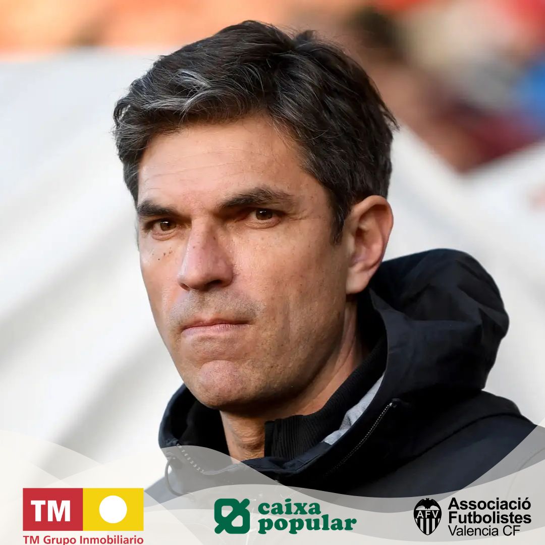 FutbolistasVCF's tweet photo. Comenzamos el día felicitando al gran Mauricio Pellegrino (1971), exjugador del Valencia CF y exentrenador. Una leyenda en nuestro club. 🎂🦇⚪⚫ #muchasfelicidades #amunt #orgullososdeti #llegendesdelsentiment https://t.co/fd85UvvV7C