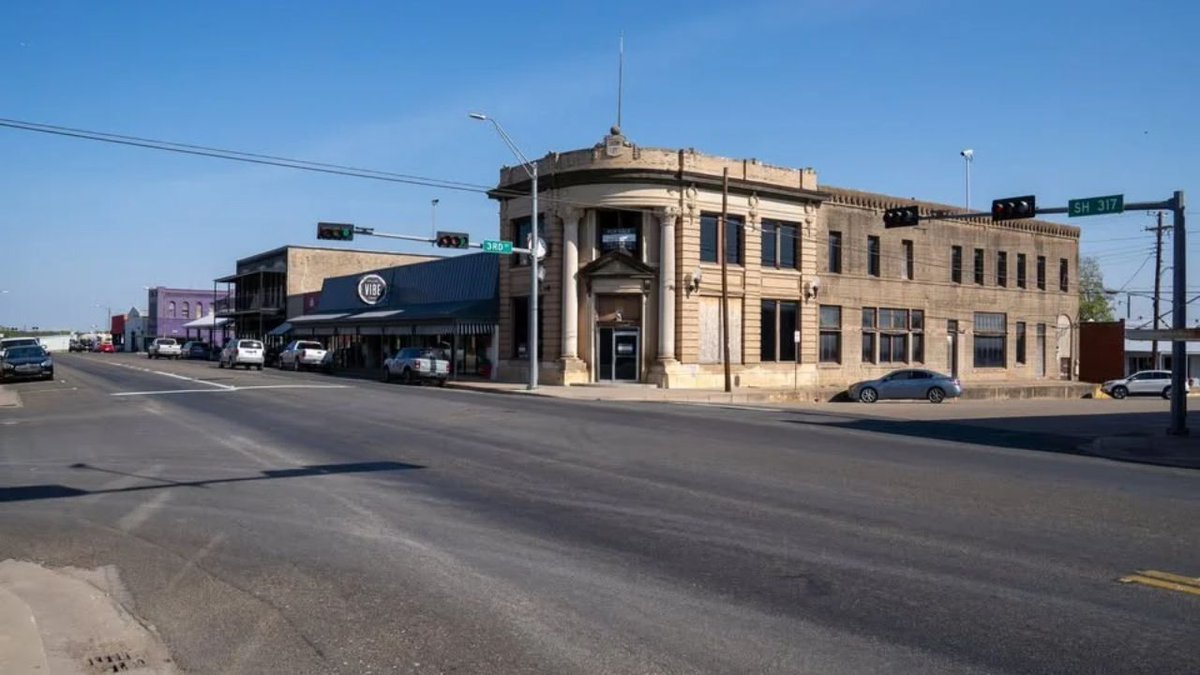 VishalVishwkrm's tweet photo. McGregor City pays $175K for SpaceX groundwater overpumping penalties. Residents demand SpaceX take financial responsibility. #McGregorTX #SpaceX #Groundwater #Texas https://t.co/CdKoAVxGZX