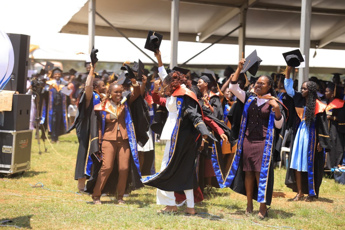 ProfPaulWaako's tweet photo. I congratulate the 2268 graduate from various PhDs, Masters, Bachelor's, Diplomas and Certificates awarded by Busitema University during the 17th Graduation Ceremony. 
I thank Rt Hon Dr Crispus Walter Kiyonga who represented H.E the President, https://t.co/obMqNJvBSv