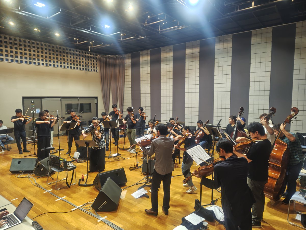 musiciansparty's tweet photo. 本日より大阪城ホールのリハが始まりました！既に2年前の日本武道館公演より売れているとの噂ですがこちらのほうがキャパ大きいのでまだ残席ございます🎫
曲目は当日のお楽しみですので今回は写真のみです🙊
リハスタジオが凄い音に包まれています🤯
迷われている方はぜひ！
#石田組 https://t.co/sPBZ7C4g0z