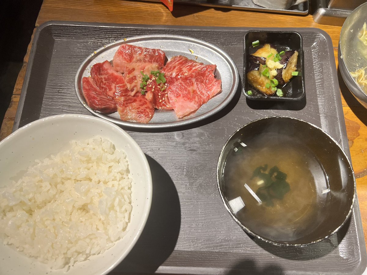 ms_06r96's tweet photo. 焼肉うまうま https://t.co/zig5jcdjSP