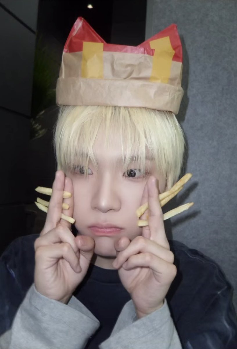 w_11290's tweet photo. 나랑 가치 놀자요
♡ - f
rt -f+dm
친해지면 오프도 같이 뛰고 인교도 해용🫶🏻
#원도어트친소 #운좋은사람 https://t.co/bFV6WCw4ir