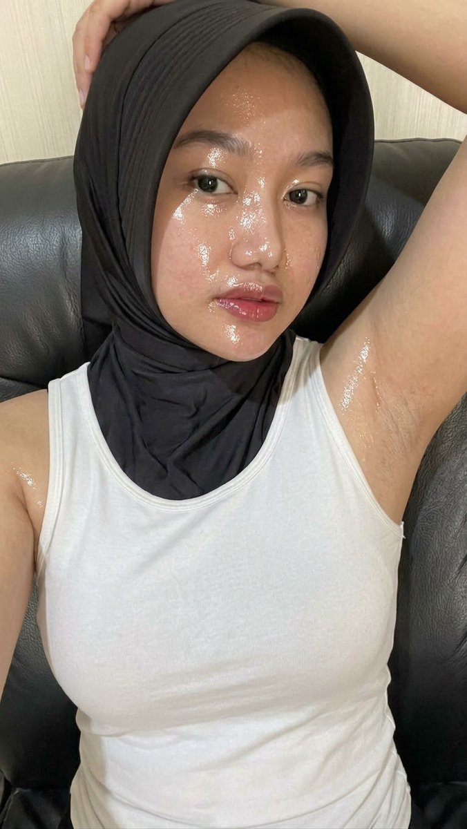 silvaXkiingTwo's tweet photo. Asupan siang Ketiaknya mbak polwan 

#ketiak
#armpit
#kilikili https://t.co/gjT2lds1oz