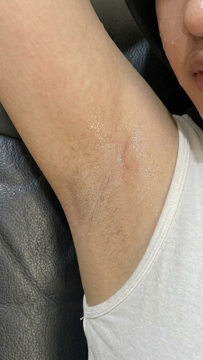 silvaXkiingTwo's tweet photo. Asupan siang Ketiaknya mbak polwan 

#ketiak
#armpit
#kilikili https://t.co/gjT2lds1oz