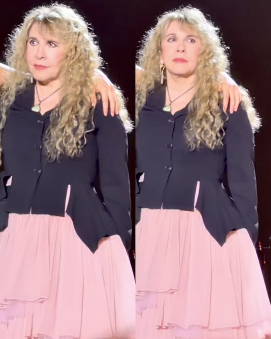 taysteviegarden's tweet photo. stevie nicks in pink is so  personal https://t.co/Gqt1VviAJr