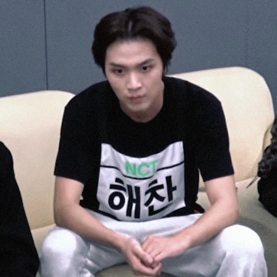 _imaeyed_'s tweet photo. ป๊าเป้นรัย

ป๊าเครียดค่ะ

เคียดทัมมัย

ป๊าเห็นหนูโดนหอมแก้ม ทำไมหนูยอมให้เค้าหอมล่ะลูก

หนุชอบเจมมี่เจมมี่ก้ชอบหนุก้เลยหอมแก้มกัน

ห้ะ https://t.co/QR2bMWPggY