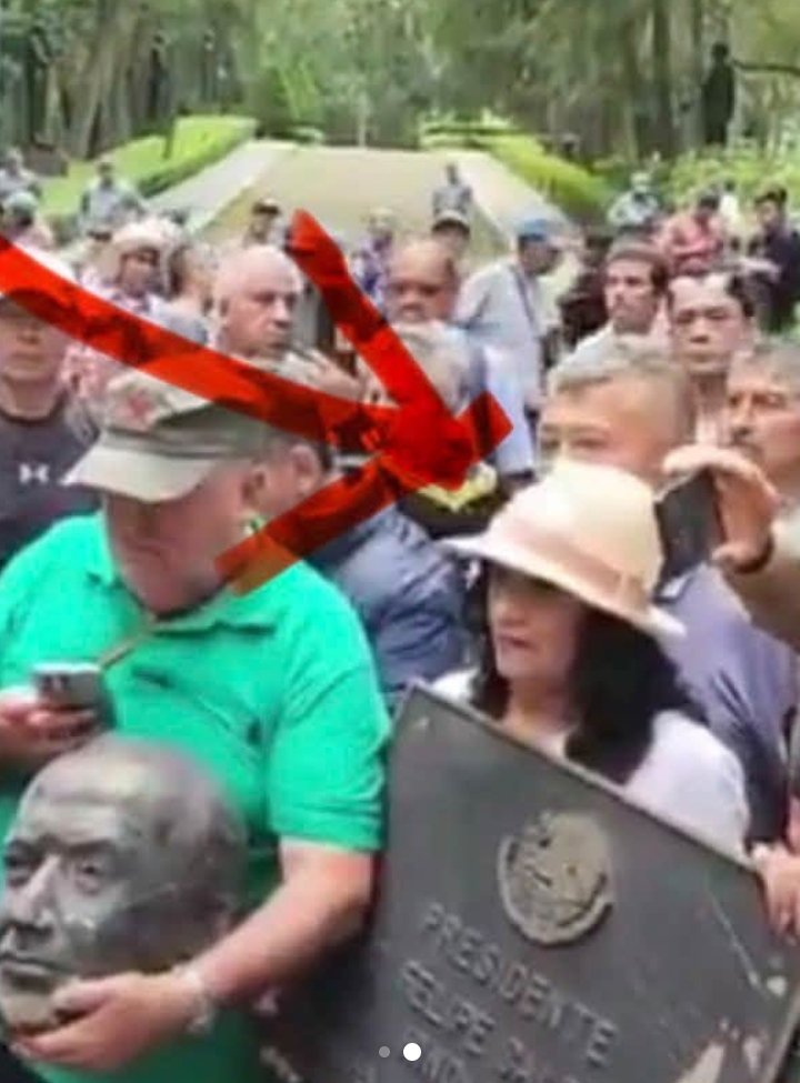 8Macumba's tweet photo. Quien creen que estaba en la decapitación del monumento de Felipe Calderón,exacto la esposa del señor de las ligas dolores Padierna vean la cara de odio de la enferma es un acto de vandalismo de lo más bajo y es servidora pública una diputada no mamen https://t.co/BXTUjHTKx2
