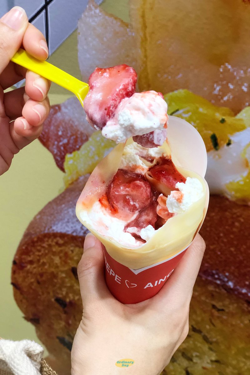 Cafe_LittleGirl's tweet photo. ก็ยังยืนยันว่า รักเครปเย็น 𝘼𝙞𝙣𝙤 เสมอออ 🍦🍓🍫✨️ รสชาติที่คุ้นเคย ตอนเด็กๆ ว่าแพง แต่มันอร่อยอะ ตอนนี้กลายเป็นราคาจับต้องไปล่ะะ ขนมอื่นแพงแซงหน้า 5555 ยังมีอีกหลายเมนูที่ยังไม่ได้ลองเลย

แปะพิกัด
- MBK ตรงศูนย์อาหารชั้น 6
- เซ็นเตอร์วัน อนุฯ
- ห้างเกตเวย์ เอกมัย ชั้น G https://t.co/EZveeNHYKe