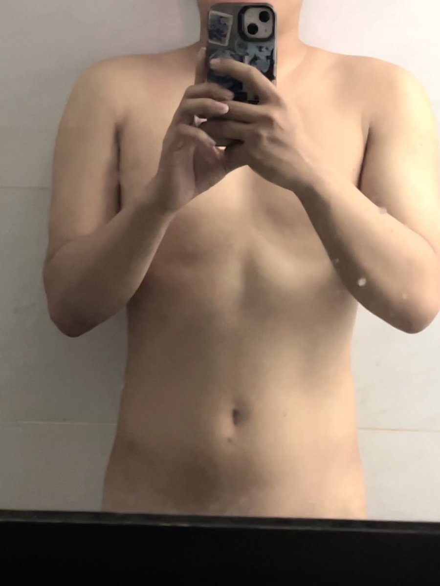 dionysus_222's tweet photo. Sắp mập thành con heo 🐷 rồi. Mà chưa có ngiu nữa. https://t.co/uSjppfHo7h