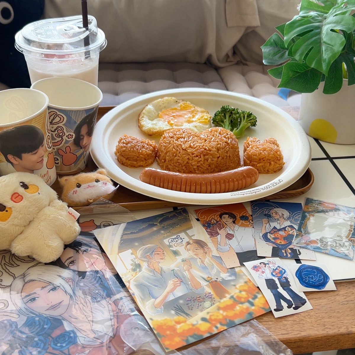 berikuroba's tweet photo. เฟ่ที่ครบรสมากๆ เปิดมาหวานๆสวยๆแล้วขายขำกันสะบัด สนุก พูดเฮียหึงๆทั้งวัน

ขอบคุณจัดเฟ่ สตาฟ เอทินี่น่ารักกันมากๆ
ขนมน้ำอร่อย เริ่ดๆๆๆไฟเลยล่ะ

#MatzWithFleurdelune https://t.co/HG0ZXX4hjF