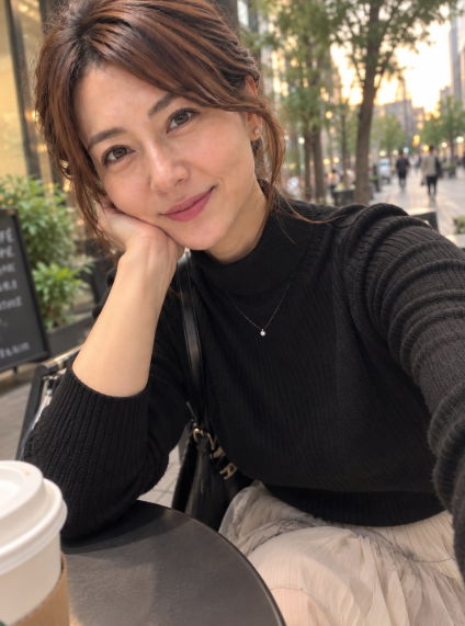 addisons497's tweet photo. 55歳に甘えられたら… ちょっと困っちゃいます？ https://t.co/USlVKf6xOg
