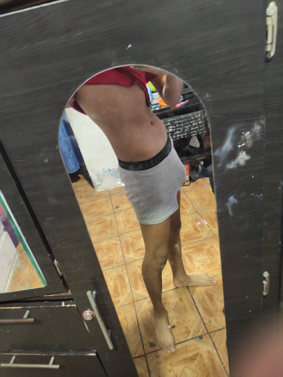 Jesutt85q's tweet photo. Soy morro de prepa 
Manden md soy versátil de jalisco 
#gay #guadalajara #jalisco https://t.co/XRVgNigtp7