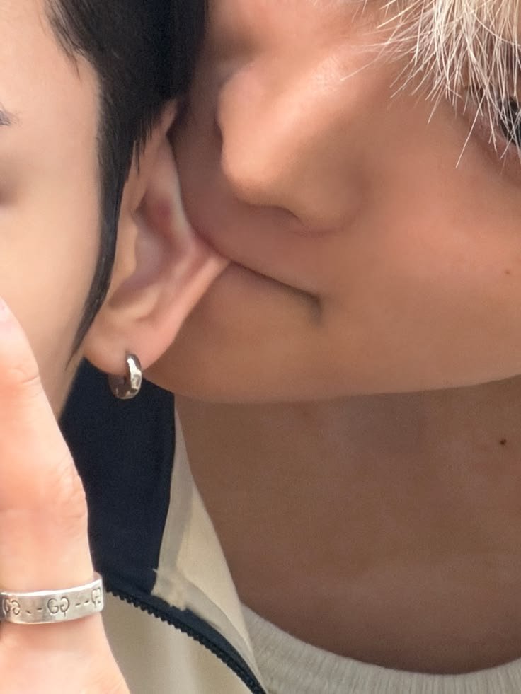 tulisandeya's tweet photo. tonseung... https://t.co/l9RlGvrQvQ