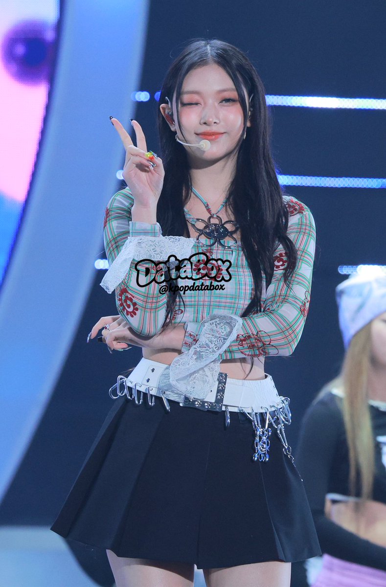 kpopdatabox's tweet photo. 231010 Haerin at The Fact Music Awards TMA

#NEWJEANS #뉴진스 #해린 #강해린 #HAERIN #ヘリン #Kpop #4K https://t.co/17liKkM3lV