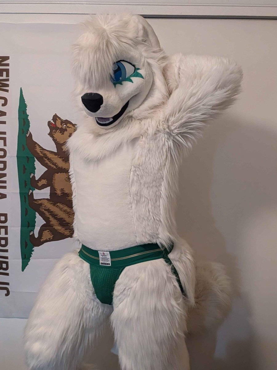 Yimity_'s tweet photo. Awrf! I figure I should post something considering it's jocktober https://t.co/2UV90okSdb
