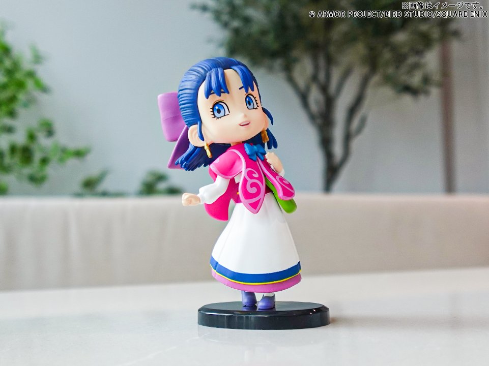 SQEX_eSTORE's tweet photo. 『ドラゴンクエストモンスターズ４　枯れ木の国のビアンカ・フローラ』超マスターズ版のアイテムの一部をご紹介！
少女時代のビアンカ、フローラ、デボラのフィギュアです。並べて飾りたい可愛らしいポーズが魅力。#DQM4
https://t.co/HnThIk1FA4 https://t.co/4fiJTn1QbV