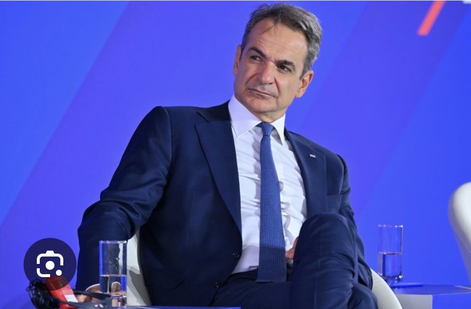 AndreQuarantino's tweet photo. Να προτείνω κάτι να τους φύγει η μαγκιά; Άρση τηλεφωνικού απορρήτου #Τριαντόπουλο , Καραμανλή, #Μητσοτακης ... Για το #Μαζωνάκης διατάχθηκε. Για μια τραγωδία με 57 θύματα δεν θα διαταχθεί;
#Τέμπησυγκάλυψη 
#Μπαζωμα 
#νδ_σκανδαλα https://t.co/Z8dAr4wmLx