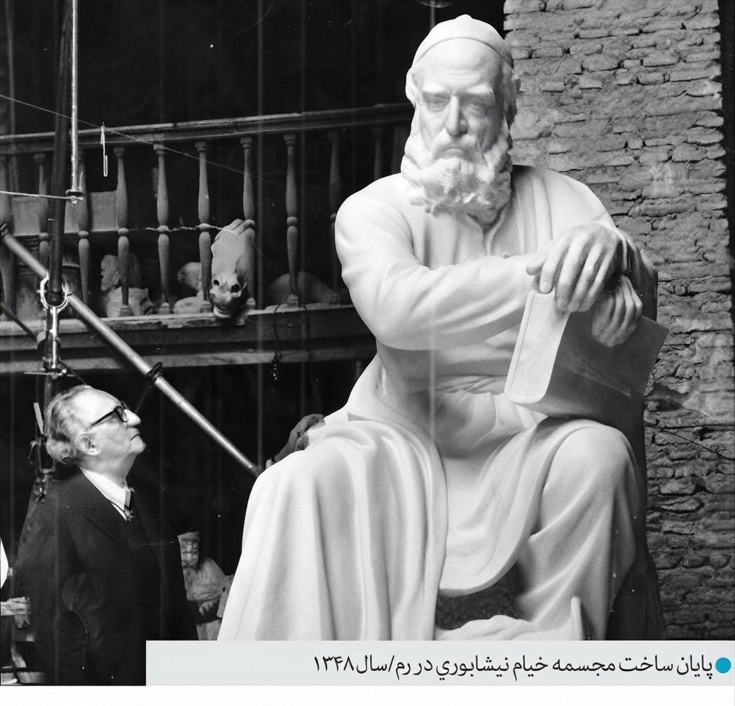 SaamGivrad's tweet photo. #ابوالحسن_صدیقی تندیس فردوسی بر بال سیمرغ را در مدرسه هنرهای مستظرفه (۱۳۰۱)با یاری حسنعلی وزیری ساخت و پس از آن سردیس فردوسی به مناسبت هزاره او  (۱۳۱۲)، مجسمه امیرکبیر (۱۳۱۴)، نادرشاه، فرشته عدالت کاخ دادگستری، سعدی، پورسینا، دو مجسمه فردوسی، خیام، یعقوب لیث، تقی‌زاده و ... https://t.co/WgTyVg1B5E