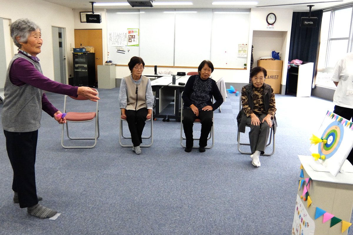 kannashakyo's tweet photo. 本日のひなたぼっこの会は井田・���地・平原・西部地区の皆さんで｢運動会｣
棒倒しでは｢あ～｣と声を上げ残念がったり、笑ったり��皆さん楽しんでいました。
#神流町 #ミニデイサービス #運動会 https://t.co/jlGSUaK3Nf