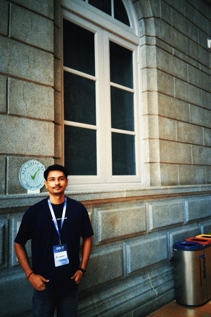 0xavinash's tweet photo. hey singapore 🇸🇬
I'm in town for @token2049  

let’s grab a coffee if you’re looking for:

> better cross-border payments and remittances
> a fintech looking for on/off-ramps
> virtual accounts connecting fiat and stablecoins
> easy stablecoin infrastructure for payment operators, POS, and acquirers
> multichain and fiat deposit for crypto products

or just exploring stablecoin payments for your business.
Let’s talk. dm us