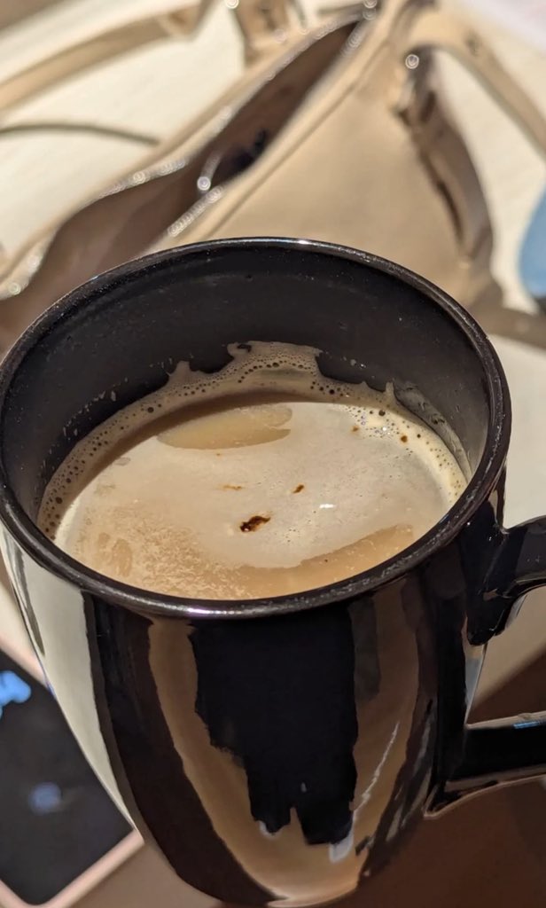 Sheewee_'s tweet photo. Ghar pe banayi coffee ka maza hi kuch aur hota hai https://t.co/yxcyw5fybc