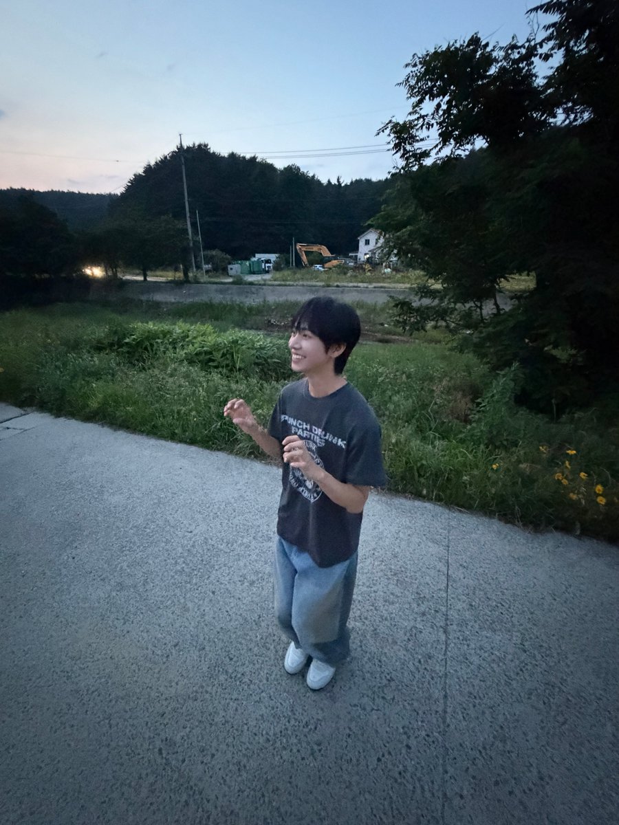 samjorr's tweet photo. 사진들 존나개야르라서
감사인사함 https://t.co/PRed9D4GyH