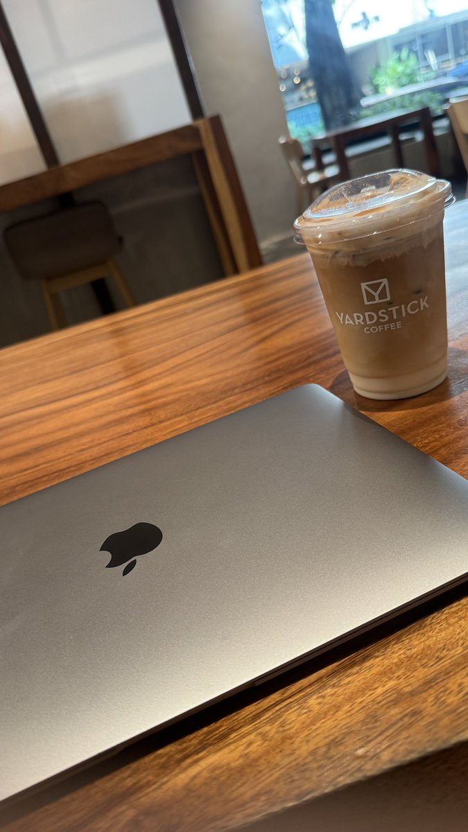 _herveyyyyy's tweet photo. just officially signed another contract with a client. 🥹 life lesson: always step out of your comfort zone. do it even if you’re scared. ✨ https://t.co/vAuwmNubi8