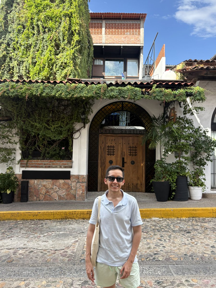 faviorober's tweet photo. Cumple de mi Dani 🩵 https://t.co/WasXkbqYLU