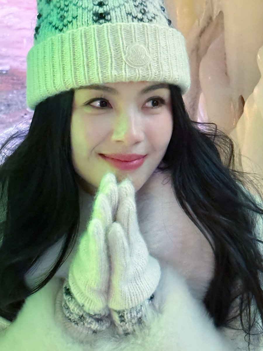 peach712pd's tweet photo. 빨리겨울왓으면좋겟다…
겨울오면이런사람볼수잇음 https://t.co/FbJfDUyYWp
