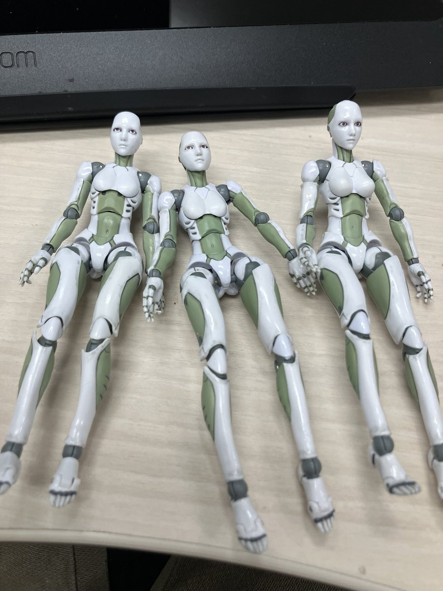 Arthur_EC4869's tweet photo. 壊れてたデッサン人形。
あまりにも股関節が壊れるので新しく買うのもアレなので自力で修復した💪
思ったより簡単だったので同じ壊れ方してる人は直した方が得だと思う。 https://t.co/CKM91JwPeg