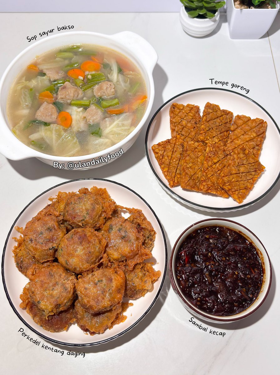 ulandailyfood's tweet photo. 20 ide set menu harian buat kalian yang bingung mau masak apa 👩🏻‍🍳✨￼

(Lanjut di bawah) https://t.co/QDu7eJZetP