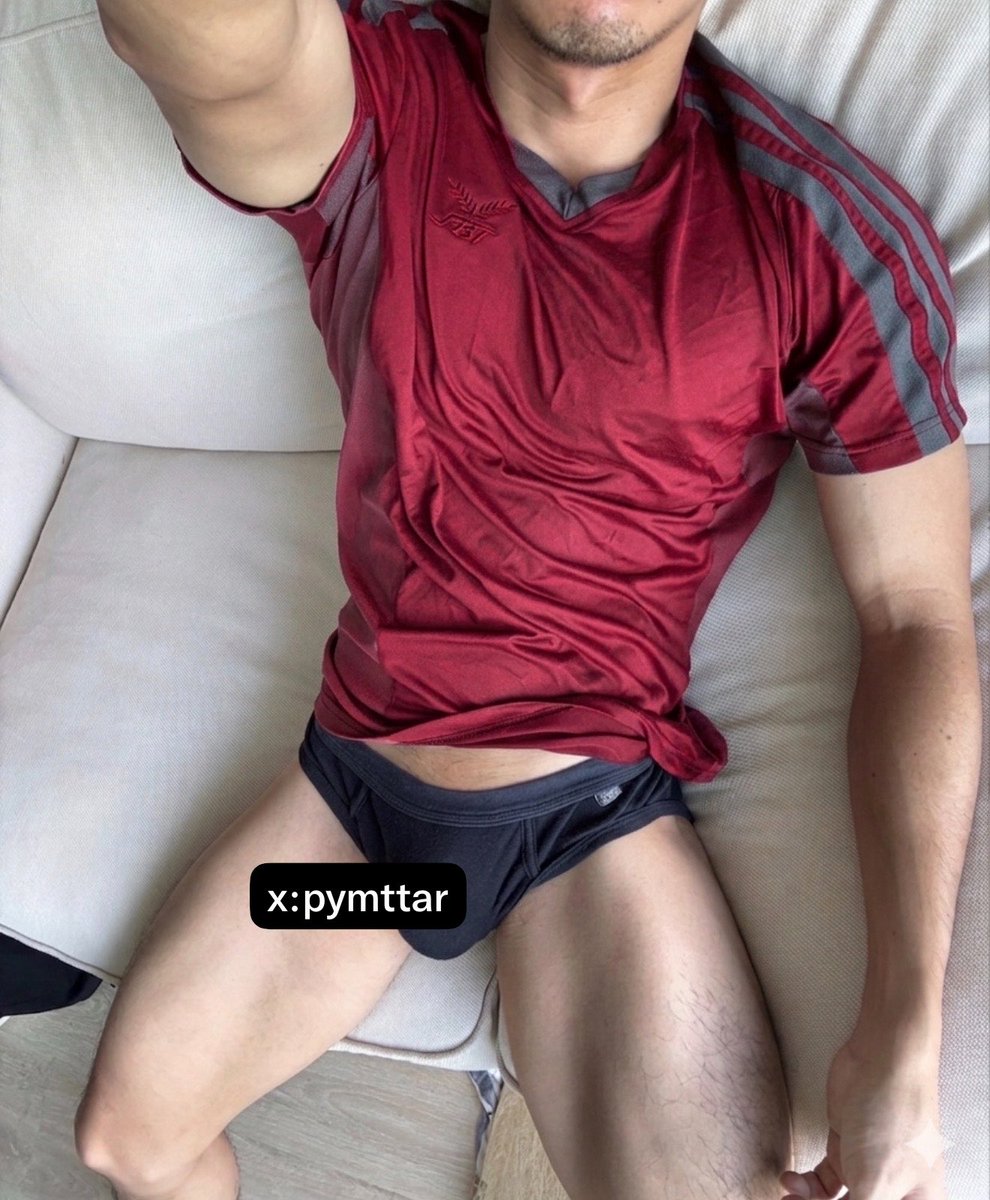 Pymttar's tweet photo. แดงและดำ https://t.co/C94bY8SjQM