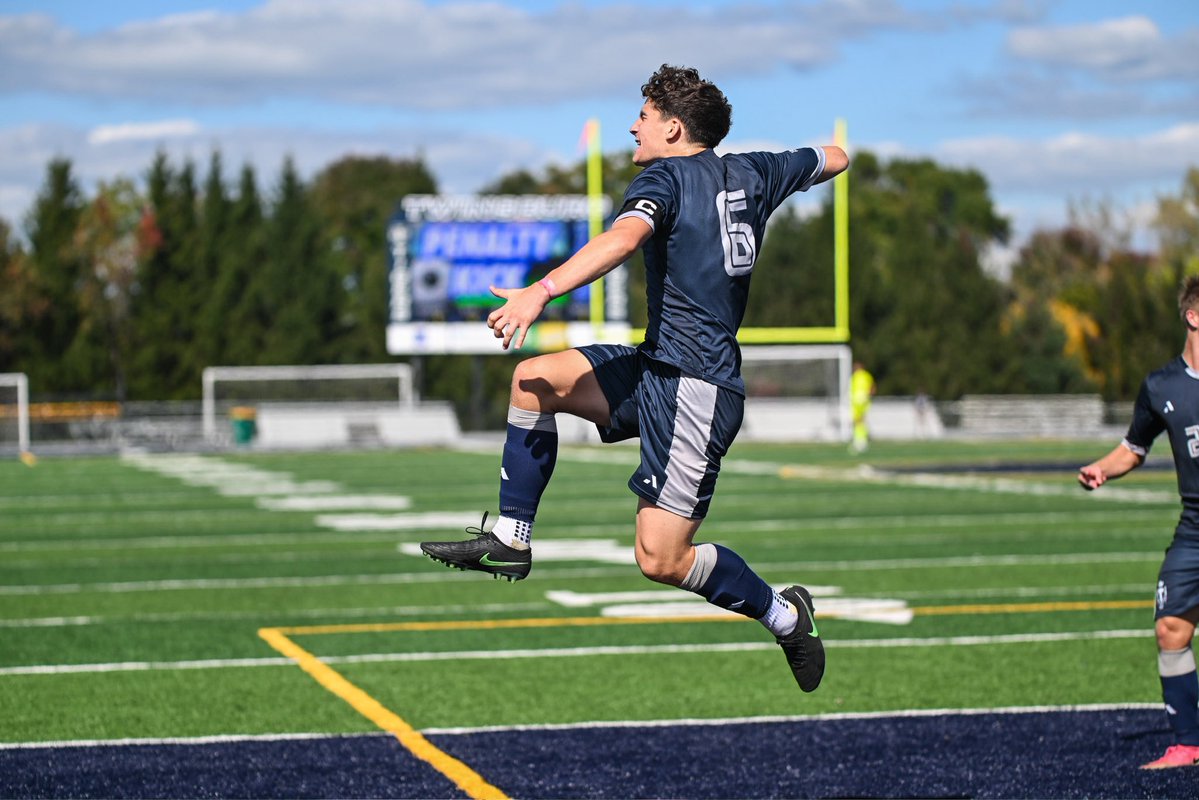 JenParkerSports's tweet photo. Twinsburg beat Shaker 2-1 at home Saturday taking their season to an unbelievable 13-0-1. 🤯 let’s keep it rolling! See you in Mayfield Tuesday!

https://t.co/6MsjQqMyv3

@Prideon3 @TwinsburgTigers https://t.co/78IL8mlrSJ