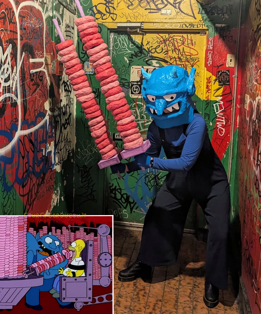 fourfingerpod's tweet photo. So, you like donuts, ey?

Nothing beats Simpsons costumes come Halloween time. 

Love this one from the very talented Emily Hall (emilyhall_illustration on IG) https://t.co/yGdTB1dVrn
