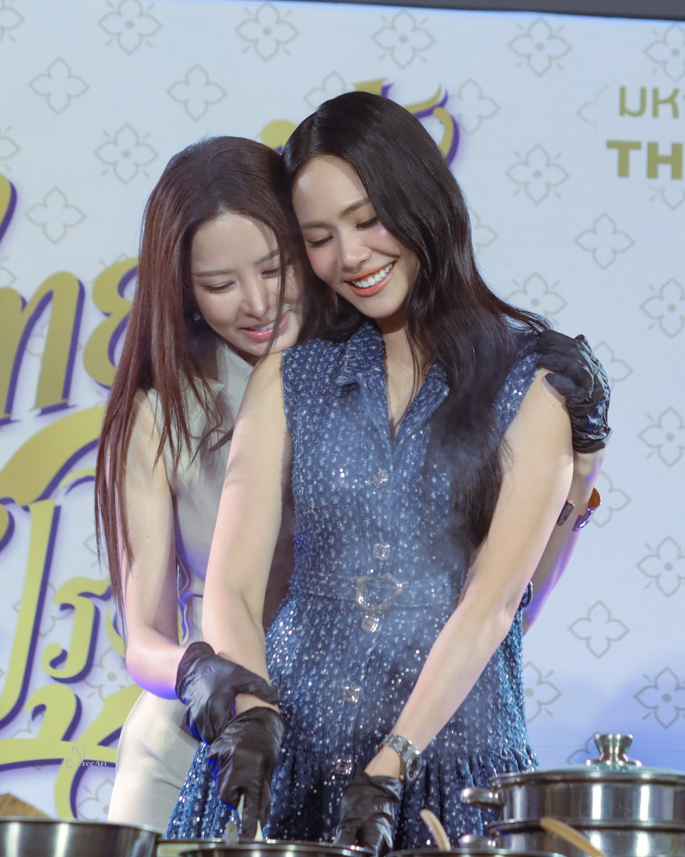 FreeArtist68499's tweet photo. งาน ไทยฟุ้งปรุงไทย หวานมาก

มาดูปุยนุ่นบิ๊นท์ทำขนม ❌
มาดูปุยนุ่นบิ๊นท์สวีทกัน ✅

THAI TASTE THAI FEST X PNB
#ไทยฟุ้งปรุงไทยxปุยนุ่นบิ๊นท์
#Puinoonbint #ปุยนุ่นบิ๊นท์
#Puinoonwrsr #Bintsireethorn https://t.co/IW0dhl8cRs