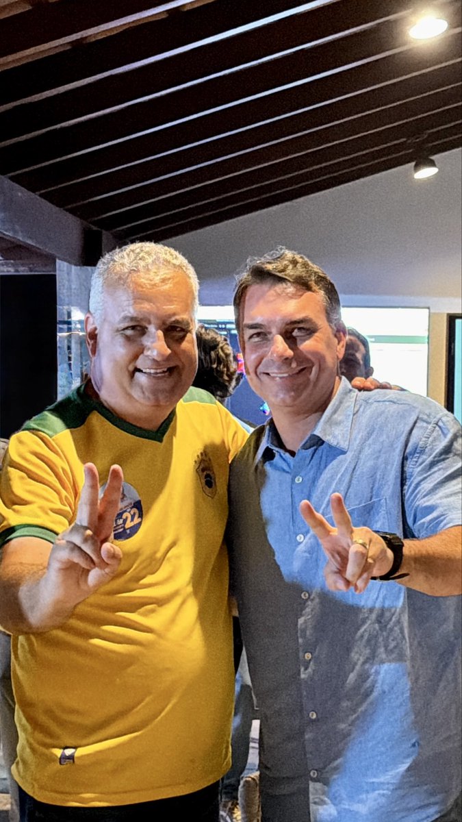 Alfredogaspar_'s tweet photo. Obrigado, Deus!
Vencemos o primeiro turno. O povo brasileiro deu um recado muito claro nas urnas: quer mudança. 

Obrigado, Alagoas! 
Obrigado, Brasil!
O Brasil vai vencer! 🙏🏼 https://t.co/AV4zBaqM9R