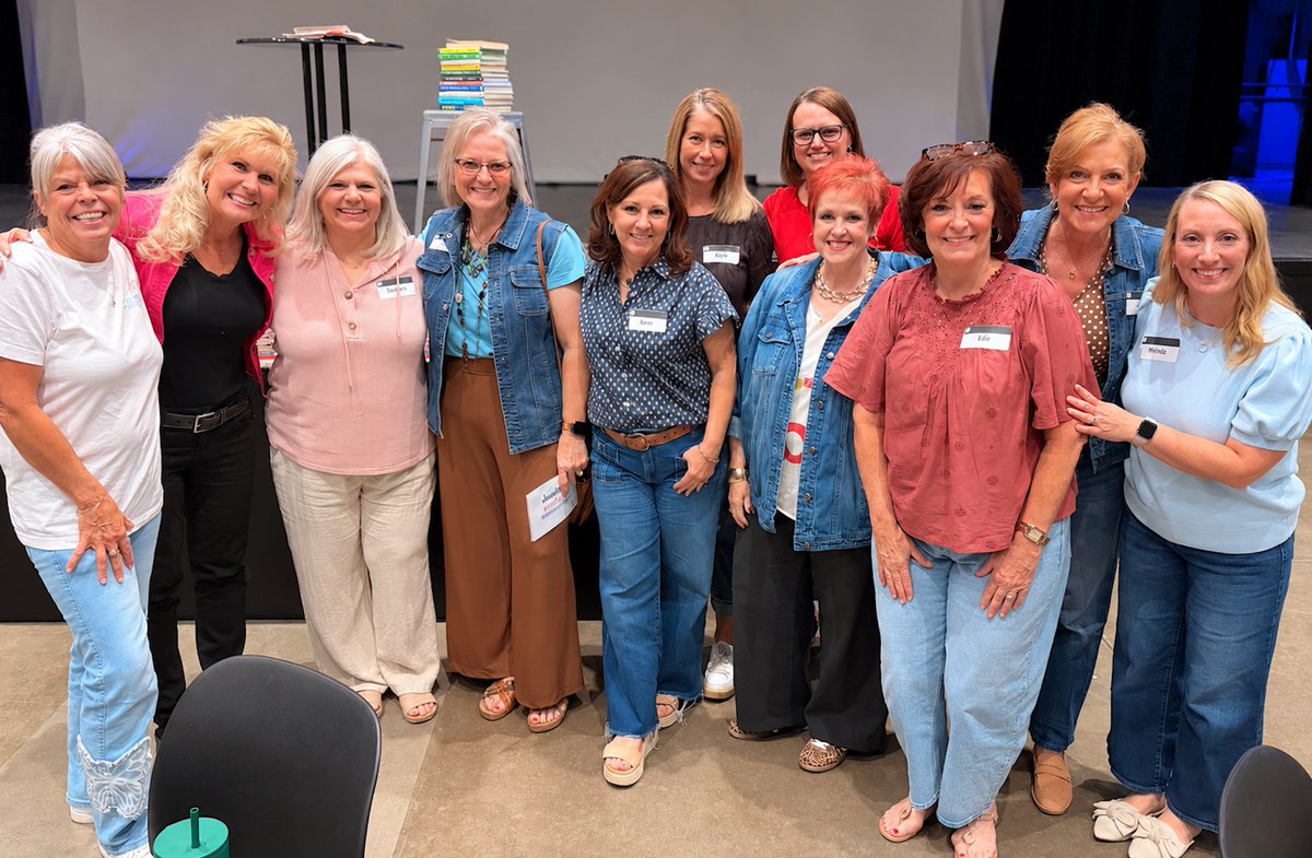 lbain7's tweet photo. What a wonderful night at Church on the Move for "Daughters Meeting".  My precious friend Edie Tolbert was the guest speaker, and she did such an amazing job. I am SO incredibly proud of her!
It was even more special having so many of our peeps there to cheer her on. https://t.co/VBwvWCiQad