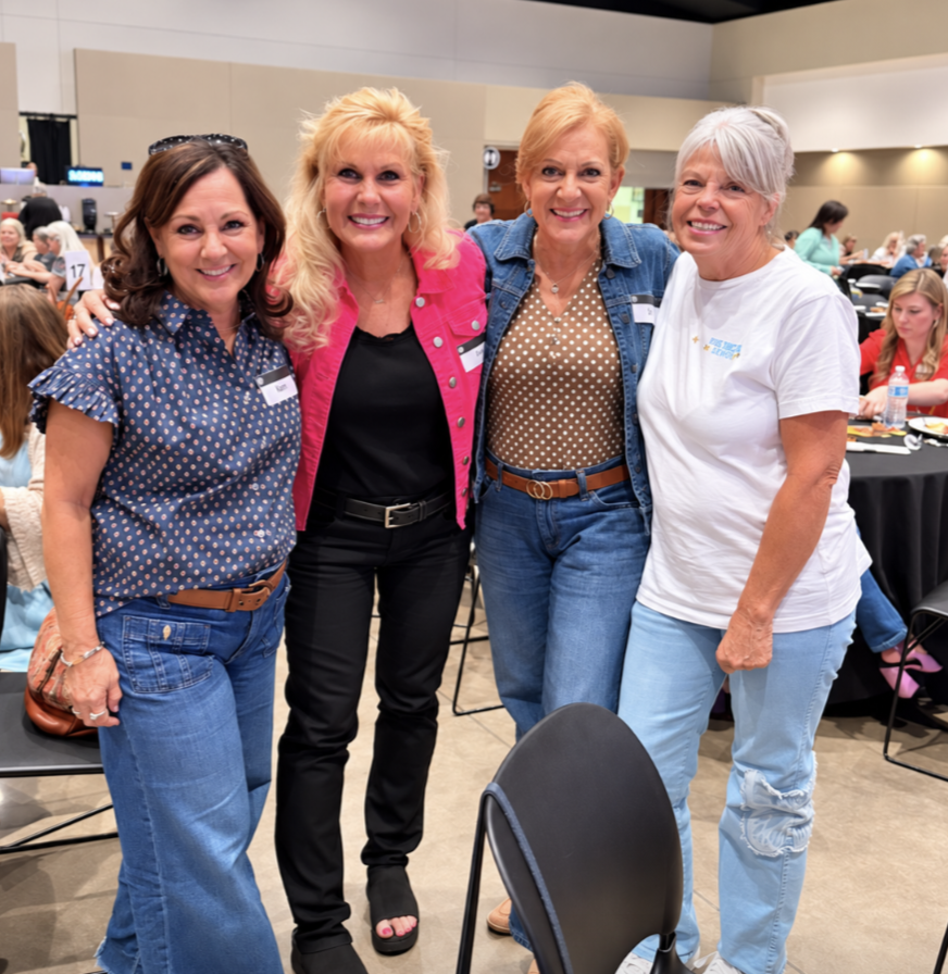 lbain7's tweet photo. What a wonderful night at Church on the Move for "Daughters Meeting".  My precious friend Edie Tolbert was the guest speaker, and she did such an amazing job. I am SO incredibly proud of her!
It was even more special having so many of our peeps there to cheer her on. https://t.co/VBwvWCiQad
