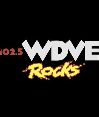 guyovernight's tweet photo. Tune in for #Pittsburgh Sounds at 9 tonight on 102.5 @DVERADIO
#PittsburghMusic on #DVE's
#Homegrown Show!
@zackkeim @Genethewerewolf @JoeGrushecky @regal_sweet #BillyPrice @SunKingWarriors #TomorrowClub #ChetVincent #TheChargeUps https://t.co/s9vsN5UG4B