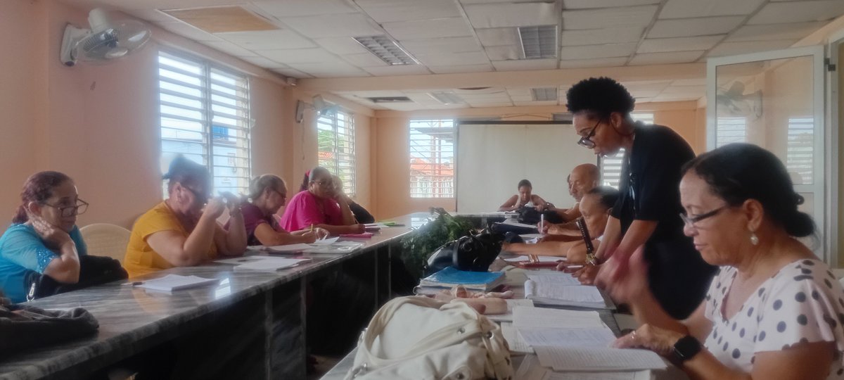 PupoGilmaeduca's tweet photo. Sr realiza la reunión de presidentes de las disciplinas trazando las estrategias para el correcto tratamiento al proceso docente educativo en las instituciones educativas. 
@EducacionIJ 
@SentirPinero1 
@EnaReyesTorres https://t.co/4bBRYztzBb