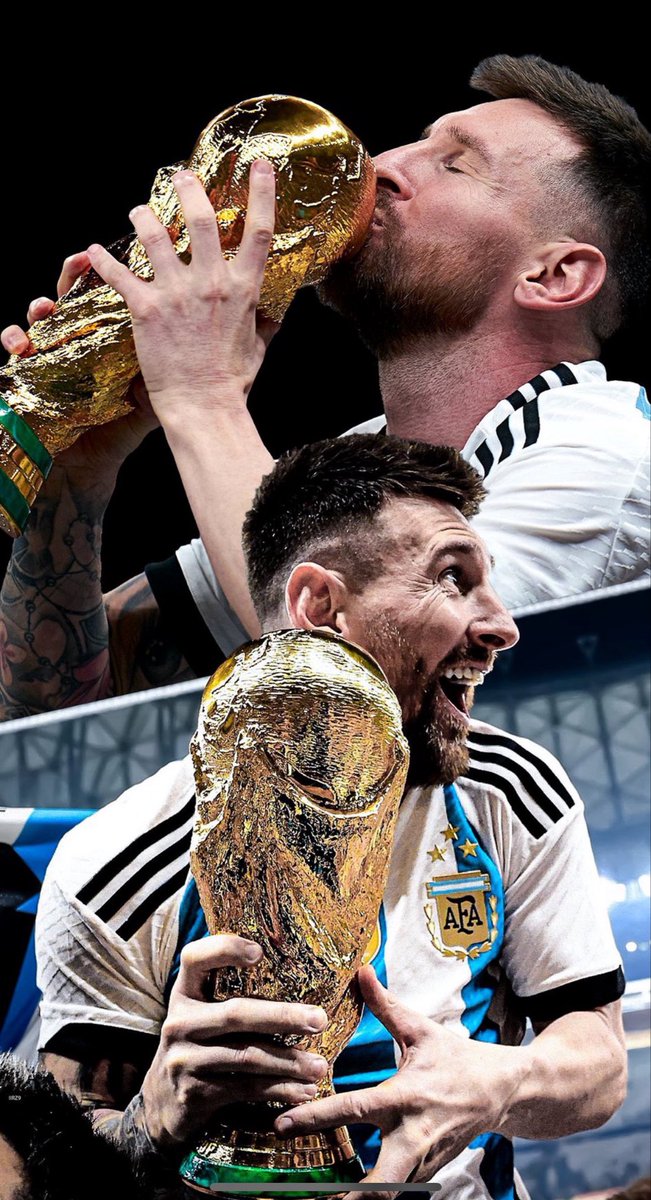 Tin_alfo's tweet photo. Crecimos viendo jugar a Messi.
No conocemos este deporte sin Messi.
No va a ser nunca más lo mismo.

Se va una etapa de nuestras vidas. 
Gracias a Dios existe esta foto. https://t.co/cLauAHYmTe
