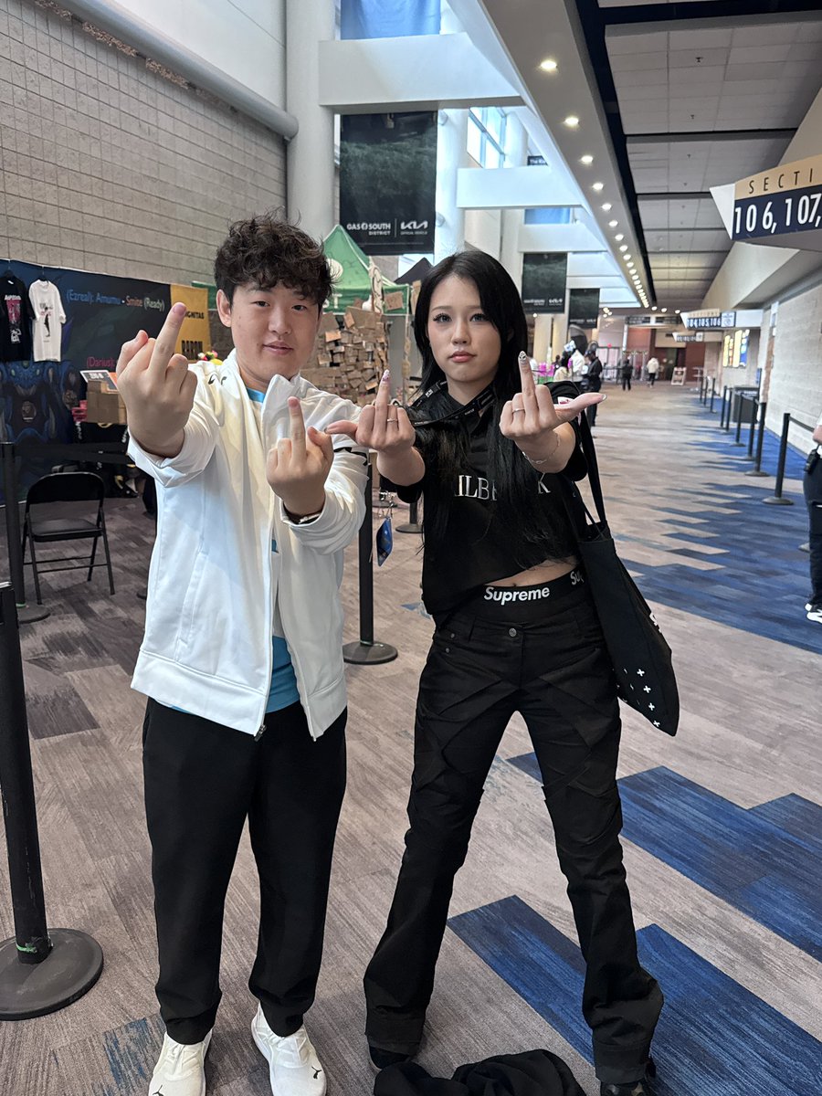 BasiilLeaf's tweet photo. anyways, that wraps up my lcs summer finals ^^!!

thank you to everyone who said hi, everyone who adopted/ drew a cat, and just for being here in general qwq

so grateful to be known and loved by so many amazing people 

see you all at worlds !! https://t.co/SJQdHjzjpX