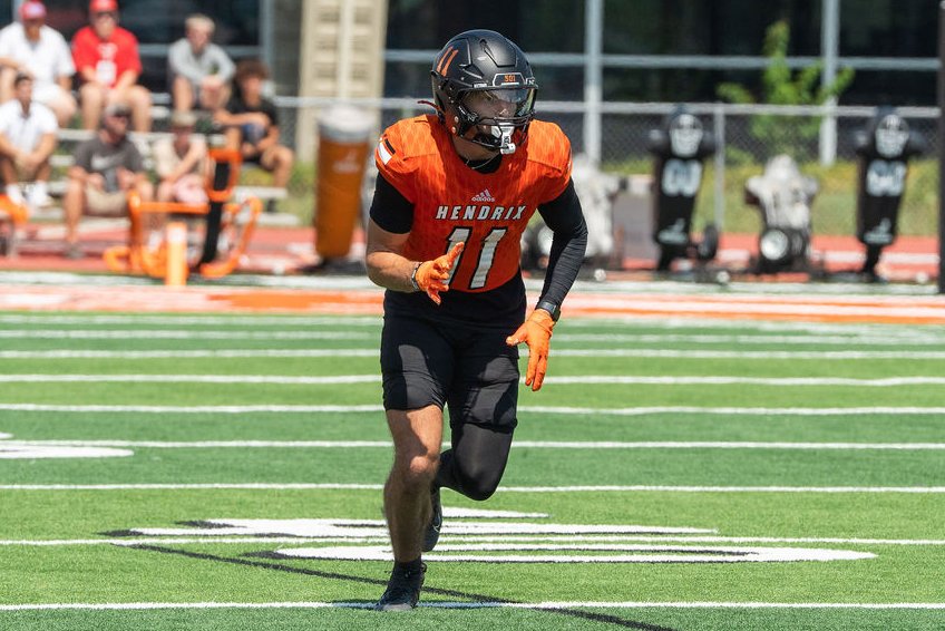 HendrixWarriors's tweet photo. Through five weeks, @HendrixFootball Jake Blice and Westin Bruce are top of the charts in NCAA Division III.

Bruce leads all of #d3fb with 691 yards and 172.8 receiving yards per game, while Blice has thrown for 1470 yards (4th) to average 367.5 passing yards per game (1st). https://t.co/q31arwxbPK