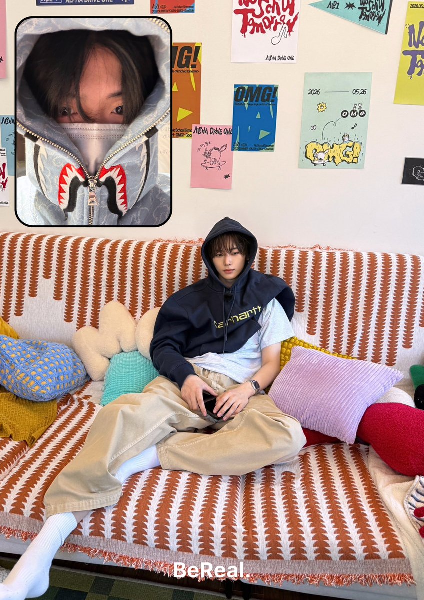leozwonn's tweet photo. #hyeonxin bereal https://t.co/79aOO2BMU7