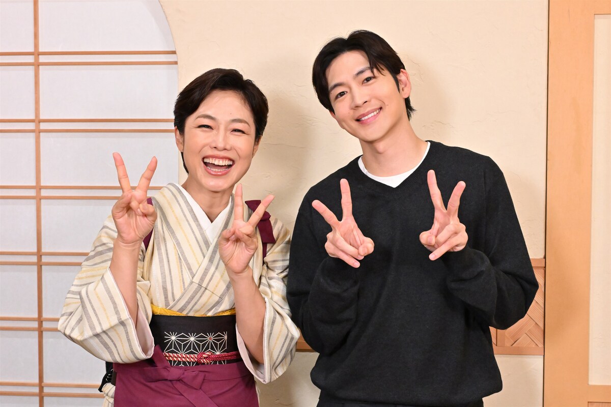 natalie_mu's tweet photo. 氷川きよしと松下洸平
小料理屋で好物味わい、
“女将”有働由美子とトーク🥢
https://t.co/50IwsdKs1D

#氷川きよし #松下洸平 https://t.co/fwrLCwY6zb